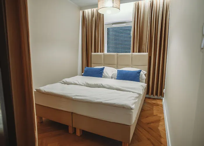 Modern Luxury & Parking *